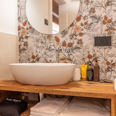 Bed & Breakfast El Lares - L'avez 3*